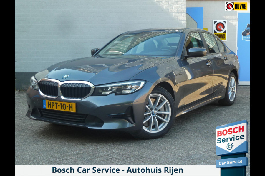 BMW 3-serie 330e High Executive|Sportstoelen|Camera|Live-Cockpit-Pro|Park-Assist|Active-Guard-Plus|HiFi-Audio