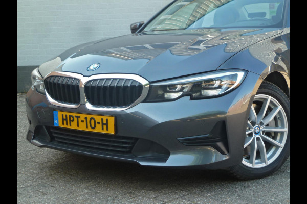 BMW 3-serie 330e High Executive|Sportstoelen|Camera|Live-Cockpit-Pro|Park-Assist|Active-Guard-Plus|HiFi-Audio