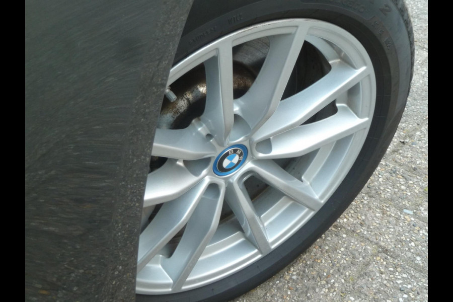 BMW 3-serie 330e High Executive|Sportstoelen|Camera|Live-Cockpit-Pro|Park-Assist|Active-Guard-Plus|HiFi-Audio