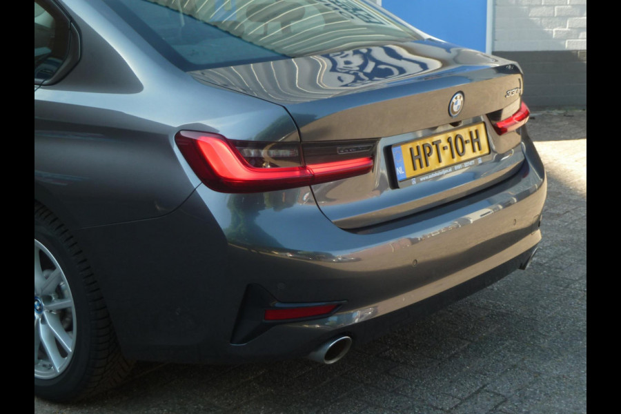 BMW 3-serie 330e High Executive|Sportstoelen|Camera|Live-Cockpit-Pro|Park-Assist|Active-Guard-Plus|HiFi-Audio