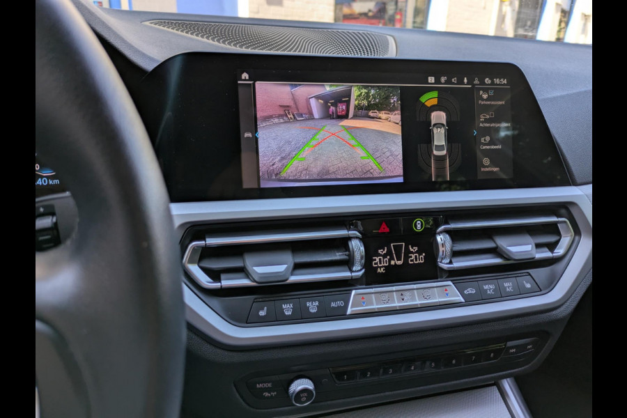 BMW 3-serie 330e High Executive|Sportstoelen|Camera|Live-Cockpit-Pro|Park-Assist|Active-Guard-Plus|HiFi-Audio