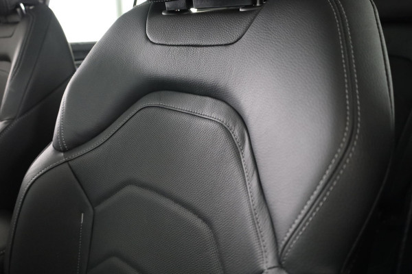 Škoda Kodiaq 1.5 TSI PHEV Business Edition 204pk | Panoramadak | Trekhaak | Light&View pakket | Head up display