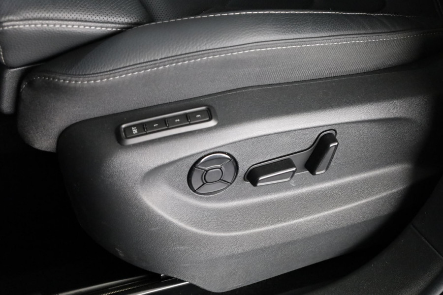 Škoda Kodiaq 1.5 TSI PHEV Business Edition 204pk | Panoramadak | Trekhaak | Light&View pakket | Head up display