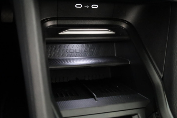 Škoda Kodiaq 1.5 TSI PHEV Business Edition 204pk | Panoramadak | Trekhaak | Light&View pakket | Head up display