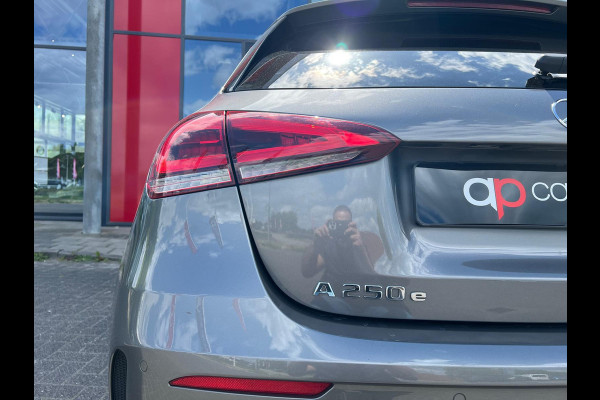 Mercedes-Benz A-Klasse 250 e Business Solution AMG Limited