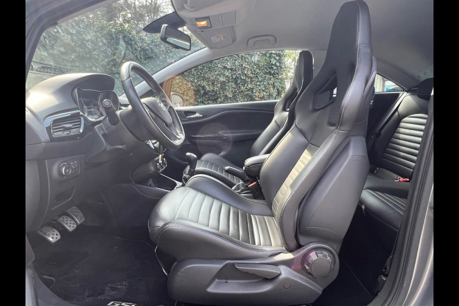 Opel Corsa 1.4 GSi 150 PK | Recaro Stoelen | Bi-Xenon | Stoel + Stuurverwarming