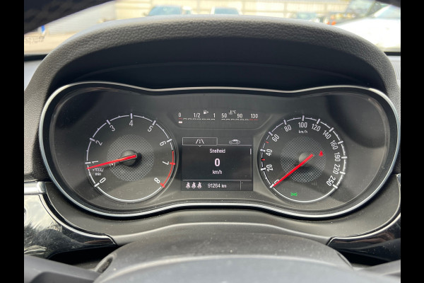 Opel Corsa 1.4 GSi 150 PK | Recaro Stoelen | Bi-Xenon | Stoel + Stuurverwarming