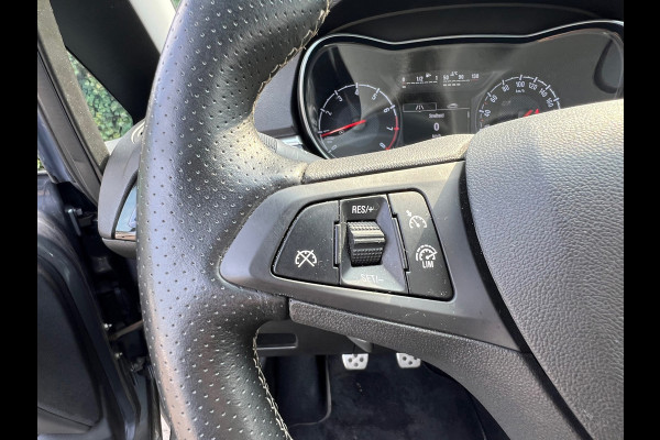 Opel Corsa 1.4 GSi 150 PK | Recaro Stoelen | Bi-Xenon | Stoel + Stuurverwarming