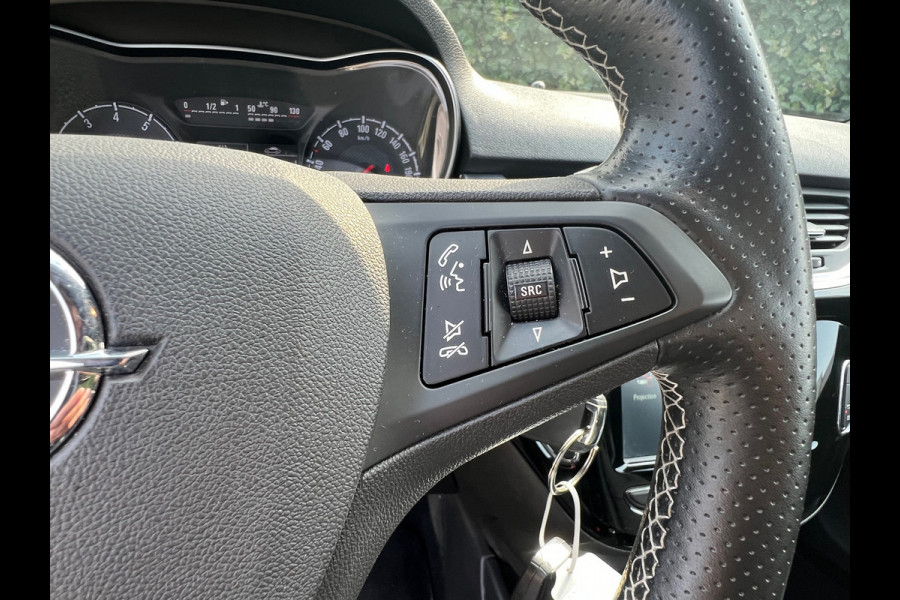 Opel Corsa 1.4 GSi 150 PK | Recaro Stoelen | Bi-Xenon | Stoel + Stuurverwarming