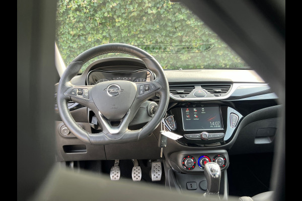 Opel Corsa 1.4 GSi 150 PK | Recaro Stoelen | Bi-Xenon | Stoel + Stuurverwarming