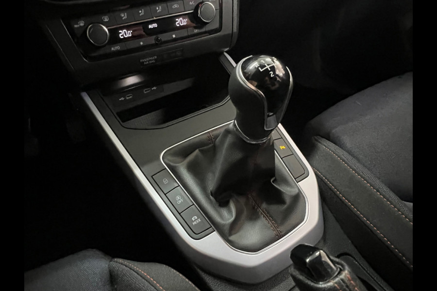 Seat Arona 1.0 TSI FR Bus. Intense | Facelift | Camera | Carplay | Matrix LED | Virtual | Ambient | Fabrieksgarantie