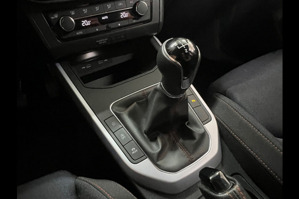 Seat Arona 1.0 TSI FR Bus. Intense | Facelift | Camera | Carplay | Matrix LED | Virtual | Ambient | Fabrieksgarantie