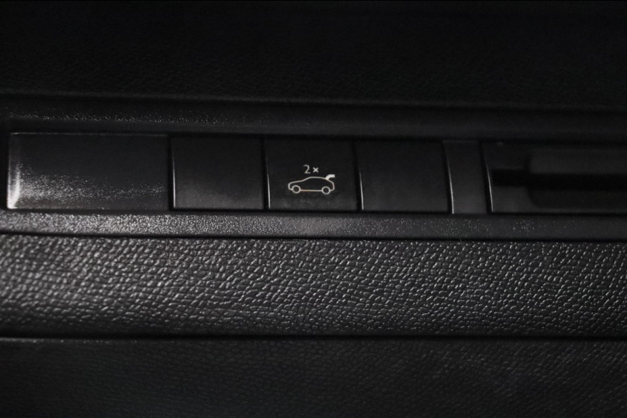 Peugeot 3008 1.6 GT Line Automaat Carplay Navigatie Camera Leder Climate-control * Origineel Nederlands *