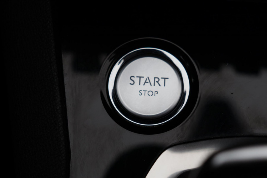Peugeot 3008 1.6 GT Line Automaat Carplay Navigatie Camera Leder Climate-control * Origineel Nederlands *