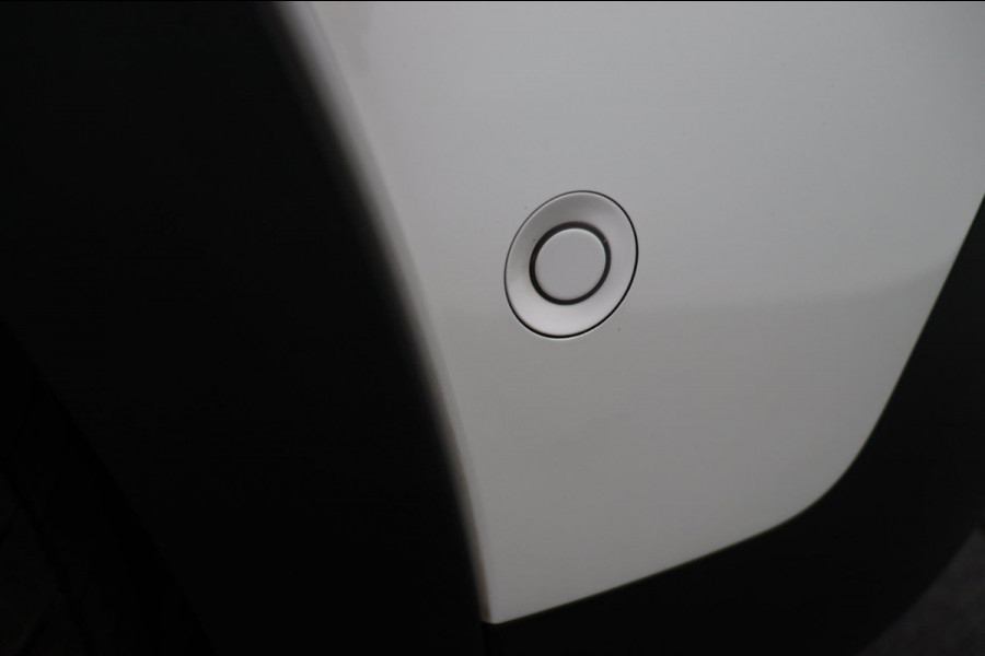 Peugeot 3008 1.6 GT Line Automaat Carplay Navigatie Camera Leder Climate-control * Origineel Nederlands *