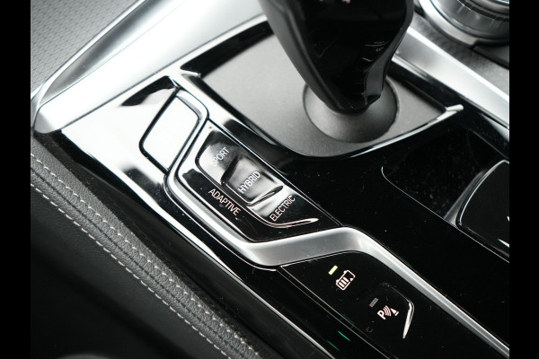 BMW 5 Serie Touring 530e xDrive M Sport Plug in Hybrid | PHEV | Adaptive Cruise | Meesturende achteras | Lederen Sportstoelen Memory | Adaptive Onderstel | Carplay | Camera | LED |