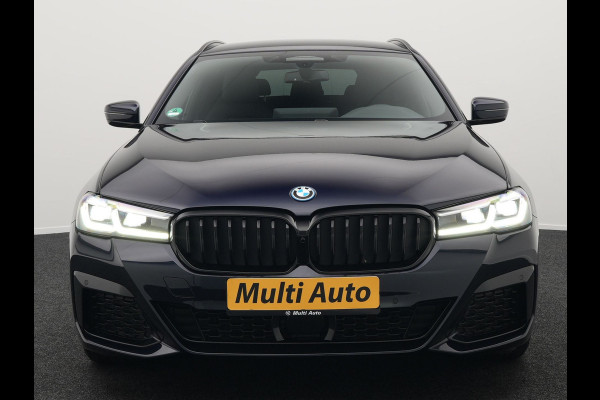BMW 5 Serie Touring 530e xDrive M Sport Plug in Hybrid | PHEV | Adaptive Cruise | Meesturende achteras | Lederen Sportstoelen Memory | Adaptive Onderstel | Carplay | Camera | LED |