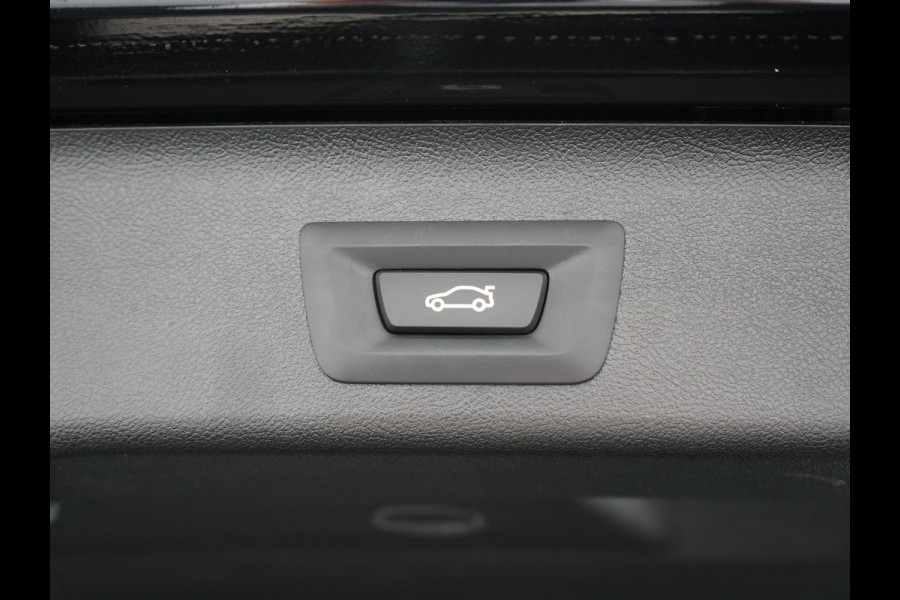 BMW 5 Serie Touring 530e xDrive M Sport Plug in Hybrid | PHEV | Adaptive Cruise | Meesturende achteras | Lederen Sportstoelen Memory | Adaptive Onderstel | Carplay | Camera | LED |