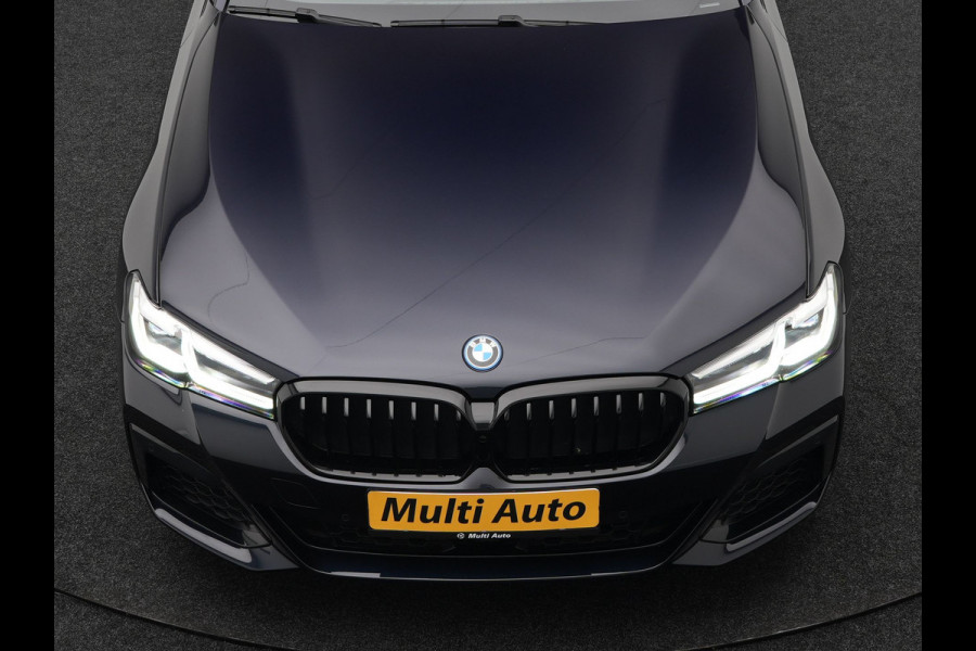 BMW 5 Serie Touring 530e xDrive M Sport Plug in Hybrid | PHEV | Adaptive Cruise | Meesturende achteras | Lederen Sportstoelen Memory | Adaptive Onderstel | Carplay | Camera | LED |