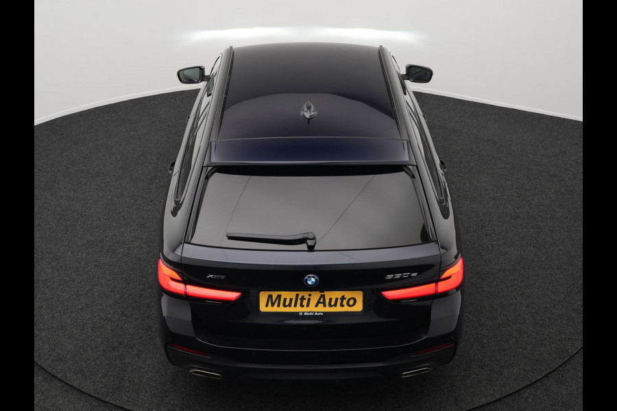 BMW 5 Serie Touring 530e xDrive M Sport Plug in Hybrid | PHEV | Adaptive Cruise | Meesturende achteras | Lederen Sportstoelen Memory | Adaptive Onderstel | Carplay | Camera | LED |