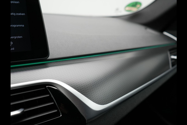 BMW 5 Serie Touring 530e xDrive M Sport Plug in Hybrid | PHEV | Adaptive Cruise | Meesturende achteras | Lederen Sportstoelen Memory | Adaptive Onderstel | Carplay | Camera | LED |