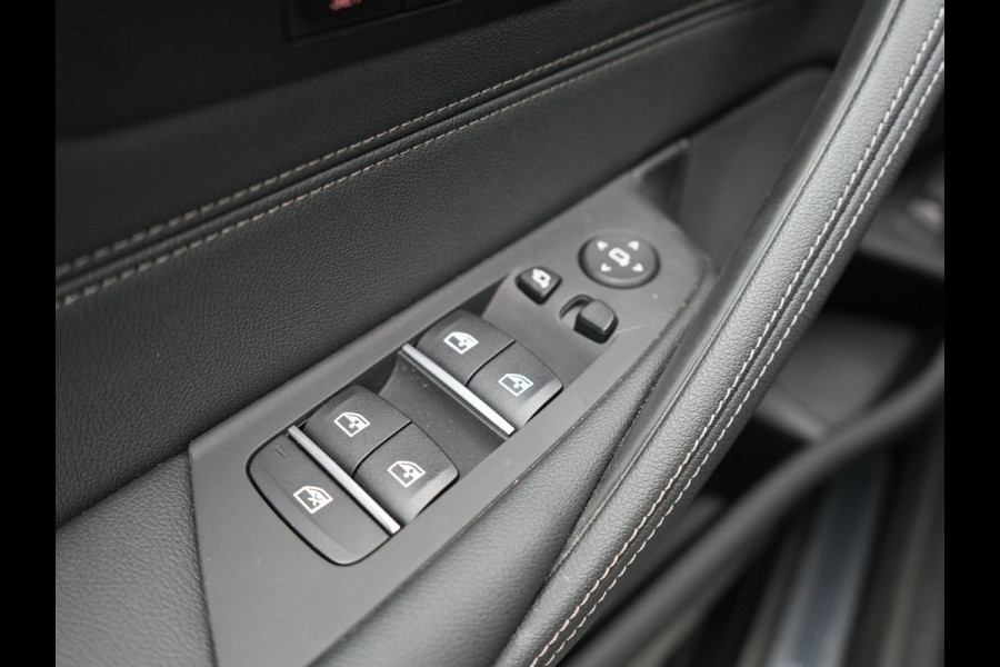 BMW 5 Serie Touring 530e xDrive M Sport Plug in Hybrid | PHEV | Adaptive Cruise | Meesturende achteras | Lederen Sportstoelen Memory | Adaptive Onderstel | Carplay | Camera | LED |
