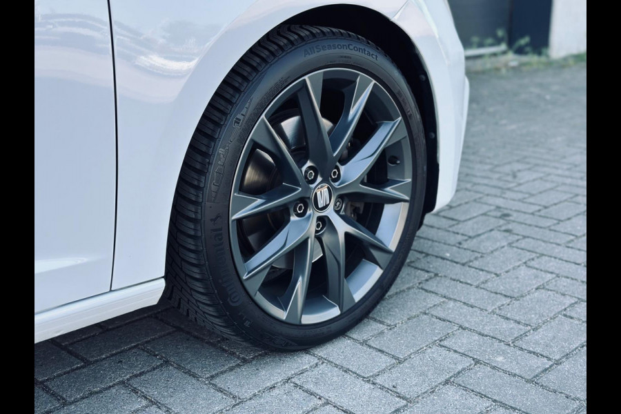 Seat Leon ST FR 2.0 TSI DSG Pano Beats Virtual Camera Sfeer