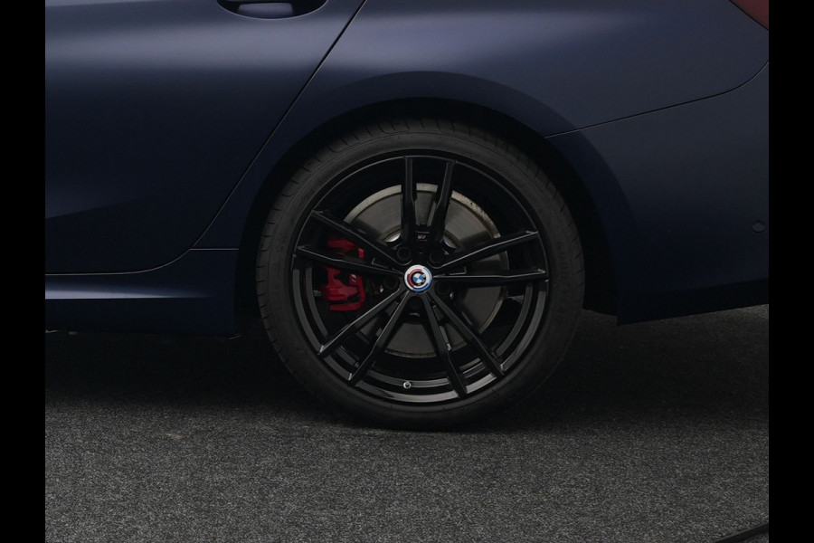 BMW 3 Serie Touring 330e M Sport Individual Plug In Hybrid 293pk Facelift PHEV  | Panodak | Individual Lederen Sportstoelen Memory | Adaptive Cruise | Widescreen Navi | 19"L.M | Keyless | Head Up |