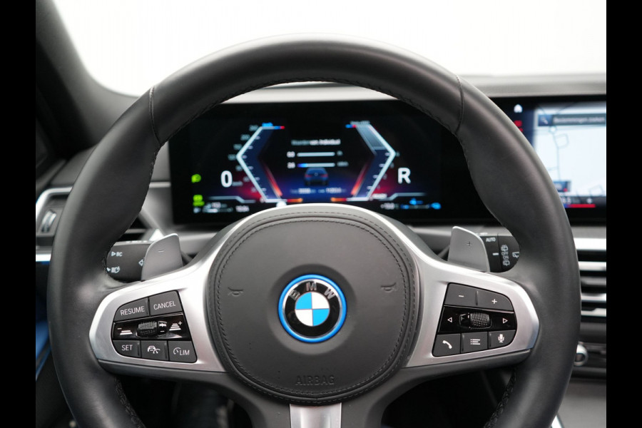 BMW 3 Serie Touring 330e M Sport Individual Plug In Hybrid 293pk Facelift PHEV  | Panodak | Individual Lederen Sportstoelen Memory | Adaptive Cruise | Widescreen Navi | 19"L.M | Keyless | Head Up |