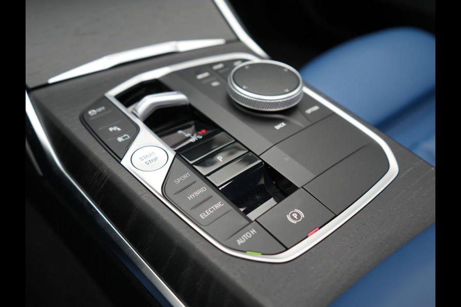 BMW 3 Serie Touring 330e M Sport Individual Plug In Hybrid 293pk Facelift PHEV  | Panodak | Individual Lederen Sportstoelen Memory | Adaptive Cruise | Widescreen Navi | 19"L.M | Keyless | Head Up |