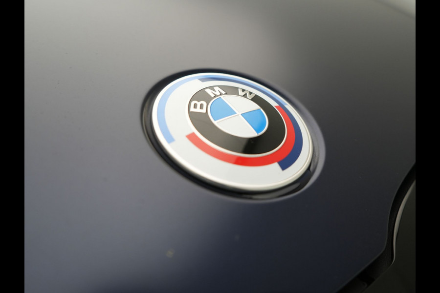 BMW 3 Serie Touring 330e M Sport Individual Plug In Hybrid 293pk Facelift PHEV  | Panodak | Individual Lederen Sportstoelen Memory | Adaptive Cruise | Widescreen Navi | 19"L.M | Keyless | Head Up |