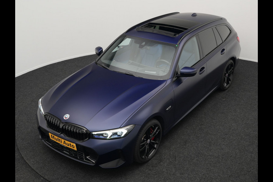 BMW 3 Serie Touring 330e M Sport Individual Plug In Hybrid 293pk Facelift PHEV  | Panodak | Individual Lederen Sportstoelen Memory | Adaptive Cruise | Widescreen Navi | 19"L.M | Keyless | Head Up |