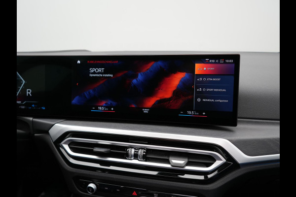 BMW 3 Serie Touring 330e M Sport Individual Plug In Hybrid 293pk Facelift PHEV  | Panodak | Individual Lederen Sportstoelen Memory | Adaptive Cruise | Widescreen Navi | 19"L.M | Keyless | Head Up |