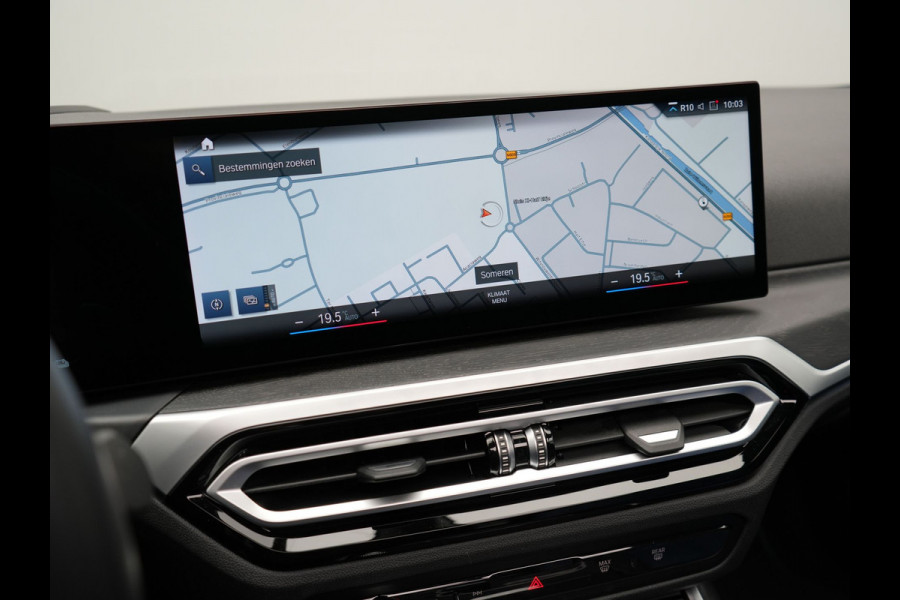 BMW 3 Serie Touring 330e M Sport Individual Plug In Hybrid 293pk Facelift PHEV  | Panodak | Individual Lederen Sportstoelen Memory | Adaptive Cruise | Widescreen Navi | 19"L.M | Keyless | Head Up |