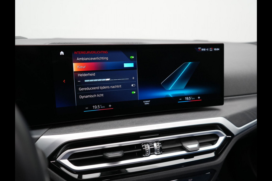BMW 3 Serie Touring 330e M Sport Individual Plug In Hybrid 293pk Facelift PHEV  | Panodak | Individual Lederen Sportstoelen Memory | Adaptive Cruise | Widescreen Navi | 19"L.M | Keyless | Head Up |
