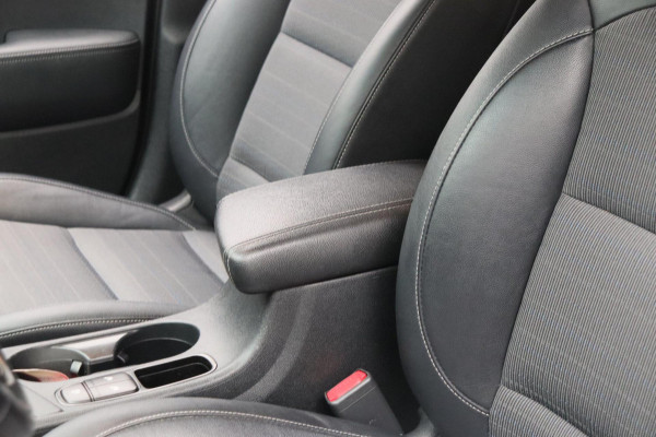 Kia Niro 1.6 GDi Hybrid DynamicPlusLine Adaptieve/Cruise Stoelverwarming Camera