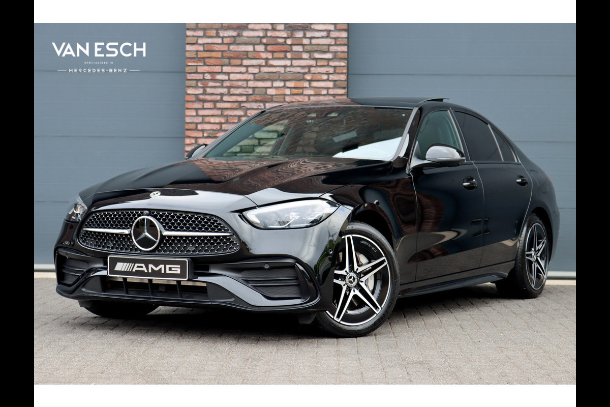 Mercedes-Benz C-Klasse 300 e 4MATIC AMG Line Aut9 | Panoramadak | Distronic+ | Verwarmd Stuurwiel | Stoelverwarming Achter | Surround Camera | Nightpakket | High Perf. LED | Mercedes-Benz C-Klasse 300 e 4MATIC AMG Line Aut9 | Panoramadak | Distronic+ | Verwarmd Stuurwiel | Stoelverwarming Achter | Surround Camera | Nightpakket | High Perf. LED |