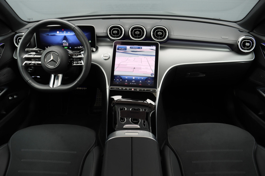 Mercedes-Benz C-Klasse 300 e 4MATIC AMG Line Aut9 | Panoramadak | Distronic+ | Verwarmd Stuurwiel | Stoelverwarming Achter | Surround Camera | Nightpakket | High Perf. LED |