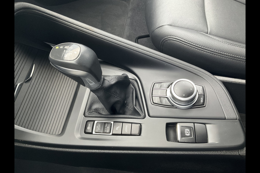 BMW X1 xDrive25e 222PK Automaat Trekhaak Leder Carplay Led Elek.Klep Plug-in!