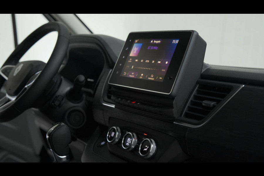 Renault Trafic 2.0 Blue dCi EDC 170 T29 L2H1 Extra DC | Direct Leverbaar | Camera | Navigatie | Climate Control | Dubbele Cabine