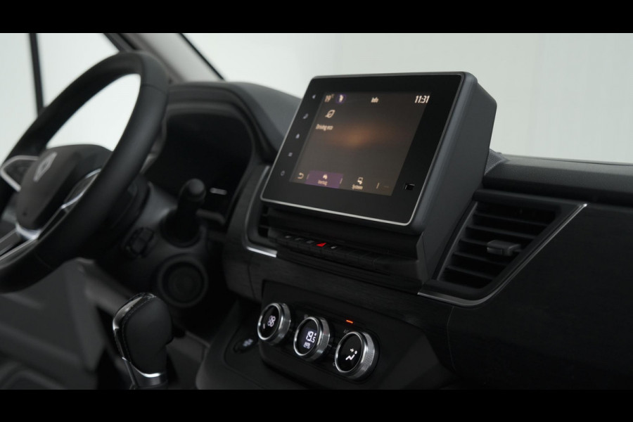 Renault Trafic 2.0 Blue dCi EDC 170 T29 L2H1 Extra DC | Direct Leverbaar | Camera | Navigatie | Climate Control | Dubbele Cabine
