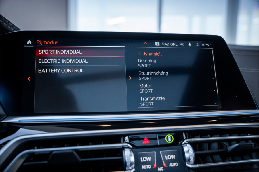 BMW X5 xDrive45e High Executive - M Sport | Panorama | Memory | 360 Camera | ACC