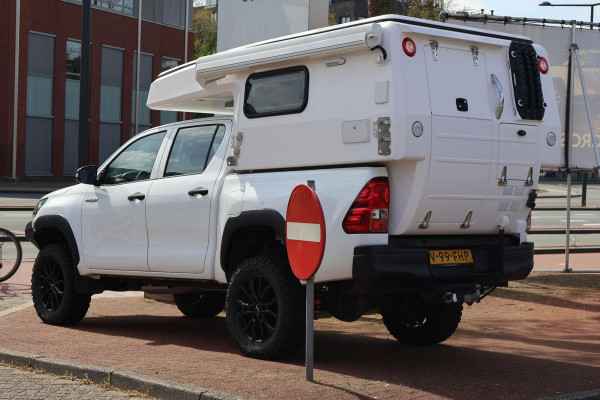 Toyota Hilux Camper 2.4 D-4D Dubbele Cabine Cool Comfort (ex.BTW)