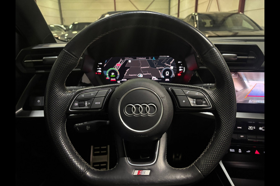 Audi A3 Sportback 40 TFSI e 3x S line panorama