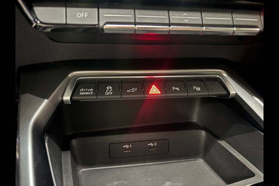Audi A3 Sportback 40 TFSI e 3x S line panorama