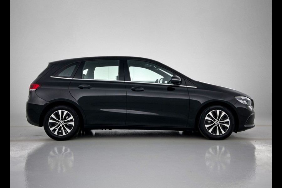Mercedes-Benz B-Klasse 180 Business Solution | Achteruitrijcamera | Lichtmetalen velgen | Navigatie | Parking support | Trekhaak | Electrisch achterklep Inclusief 24 maanden MB Certified garantie voor Europa.