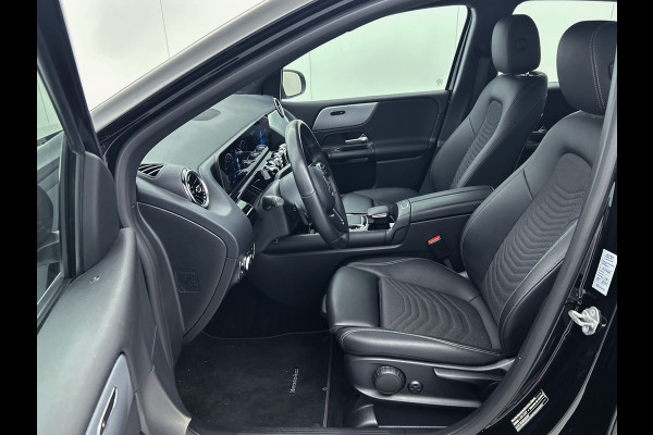 Mercedes-Benz B-Klasse 180 Business Solution | Achteruitrijcamera | Lichtmetalen velgen | Navigatie | Parking support | Trekhaak | Electrisch achterklep Inclusief 24 maanden MB Certified garantie voor Europa.