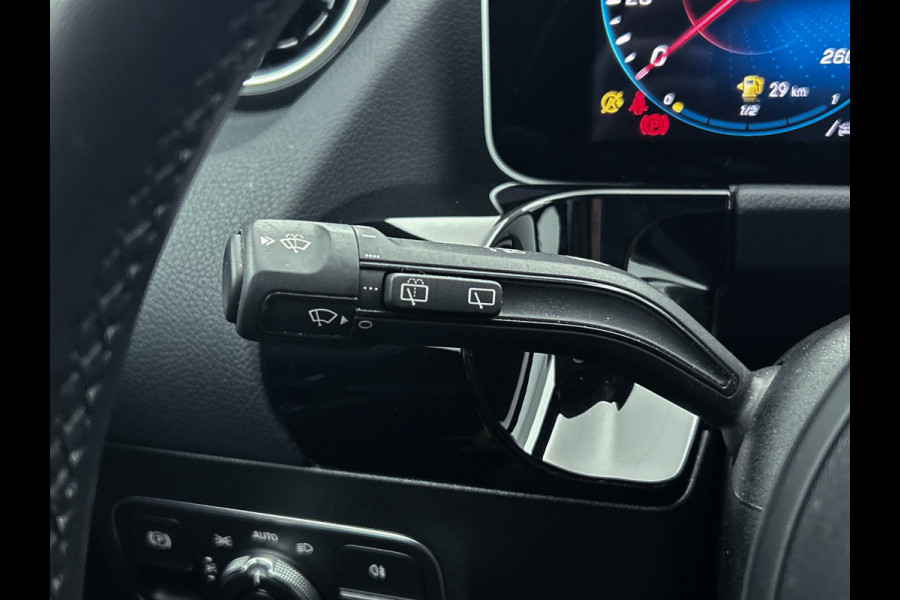 Mercedes-Benz B-Klasse 180 Business Solution | Achteruitrijcamera | Lichtmetalen velgen | Navigatie | Parking support | Trekhaak | Electrisch achterklep Inclusief 24 maanden MB Certified garantie voor Europa.
