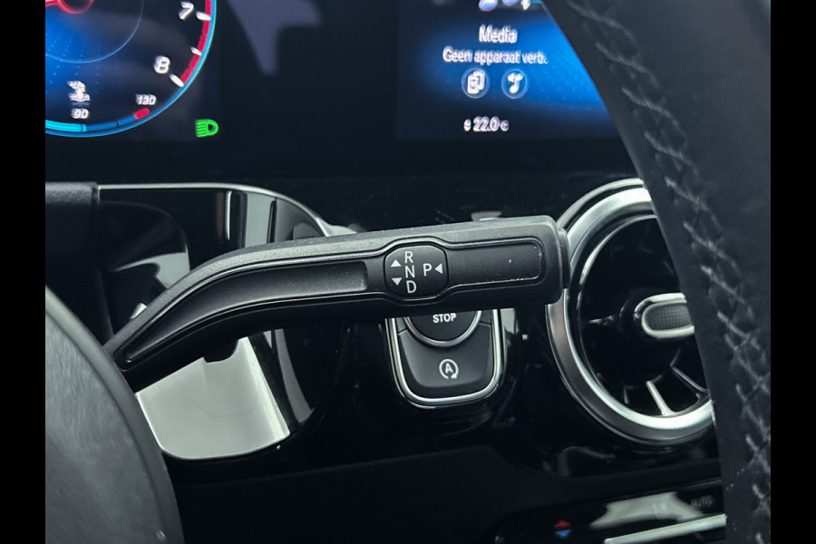 Mercedes-Benz B-Klasse 180 Business Solution | Achteruitrijcamera | Lichtmetalen velgen | Navigatie | Parking support | Trekhaak | Electrisch achterklep Inclusief 24 maanden MB Certified garantie voor Europa.