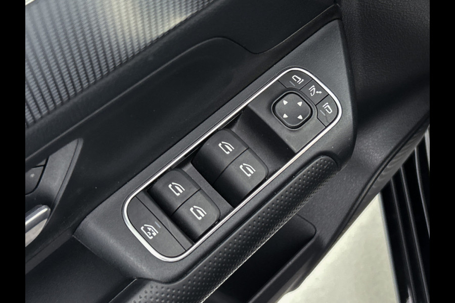 Mercedes-Benz B-Klasse 180 Business Solution | Achteruitrijcamera | Lichtmetalen velgen | Navigatie | Parking support | Trekhaak | Electrisch achterklep Inclusief 24 maanden MB Certified garantie voor Europa.